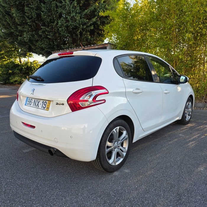 Peugeot 208 1.4 HDi Nacional — photo 4