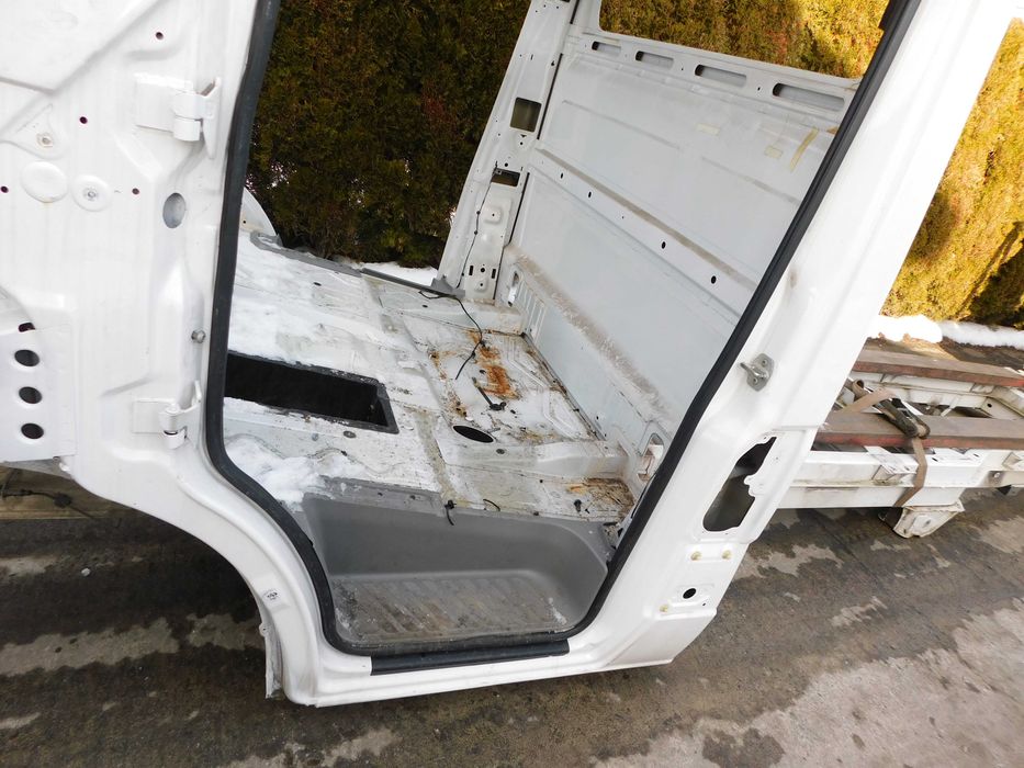 Karoseria rama paka bliźniak Mercedes Sprinter 906 VW Crafter BEZ RDZY