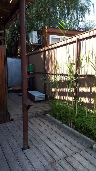 Будиночок з гаражем для човна на причалі № 2