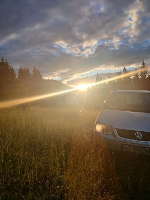 VW Touran 1.6fsi терміново