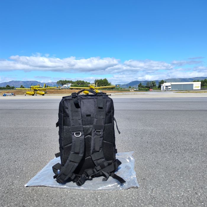 Mochila 45 L preta Nova