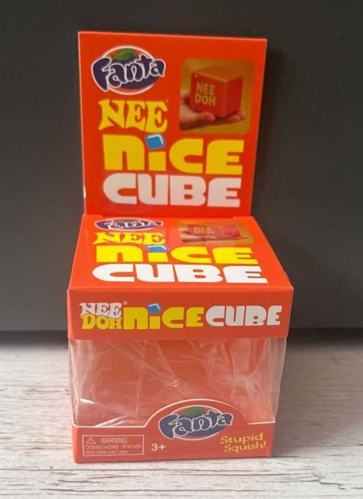 Viralowy nowy pomarańczowy gniotek nice cube Fanta