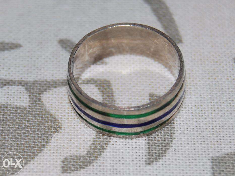 Anel de prata com varias cores