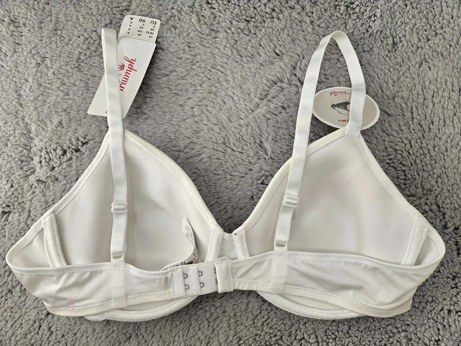 Biustonosz Triumph 90A biały z fiszbiną Soft Sensation WP