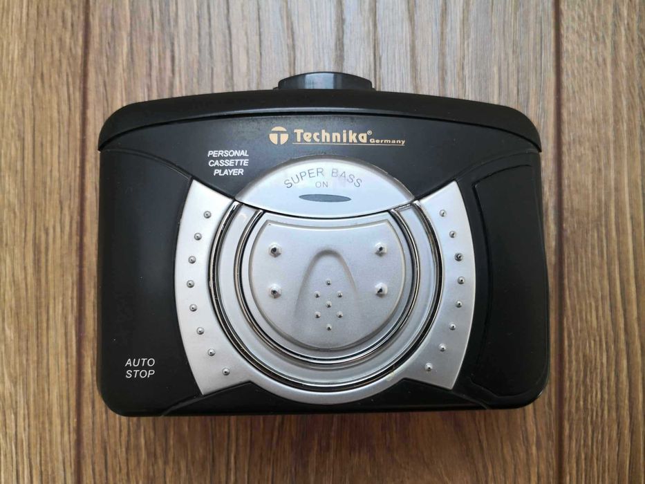 Odtwarzacz kasetowy przenośny walkman Technika Germany TG-696BB