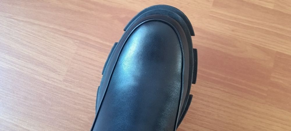 Продам зимові нові чоботи, бренд Міратон.
