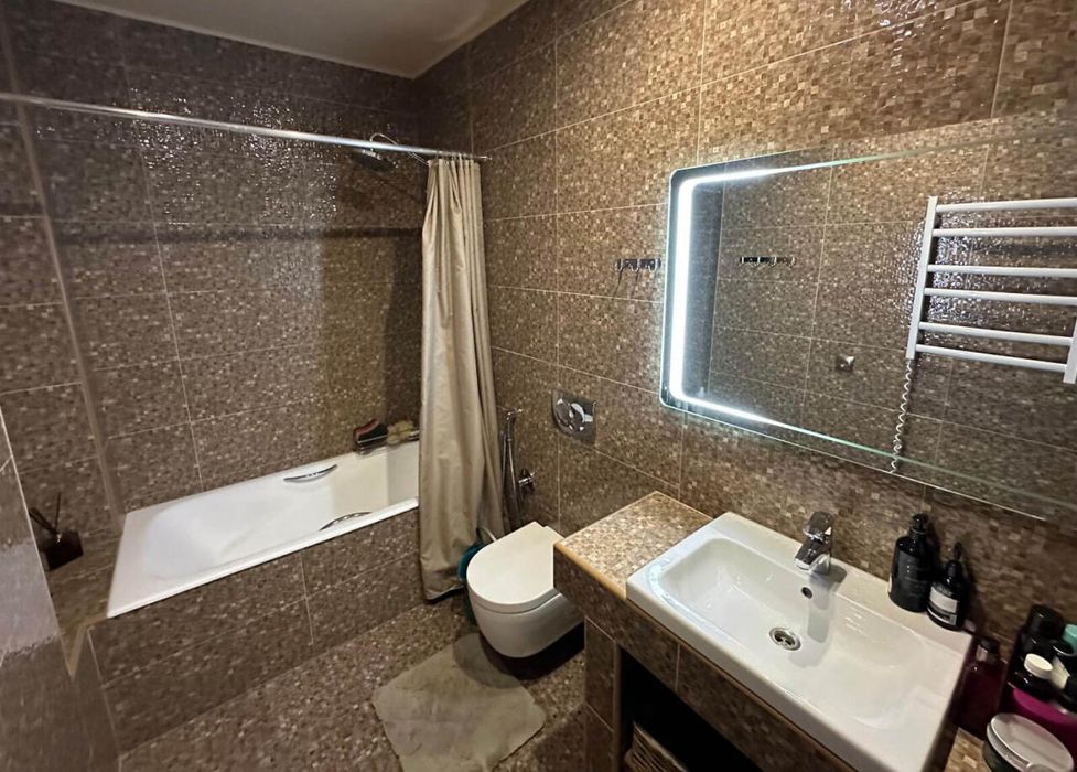 Стильна 2-к квартира 70 м² ЖК Позняки 4-А