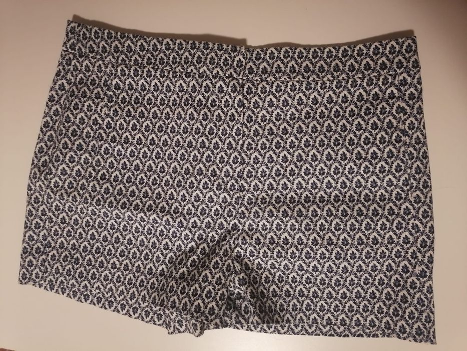 Krótkie spodenki damskie