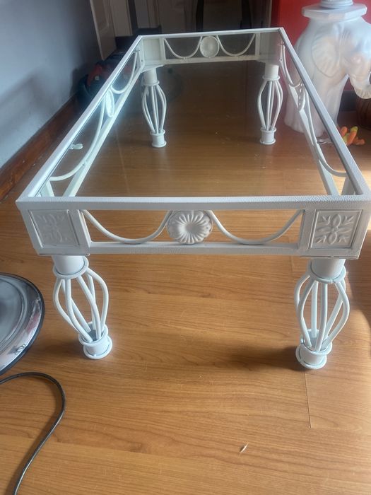 Mesa de apoio com vidro como nova