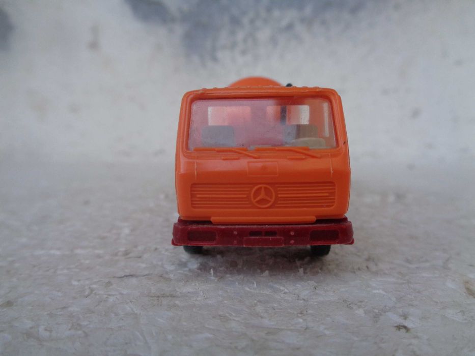 1:87 Wiking Camião de transporte de cimentos