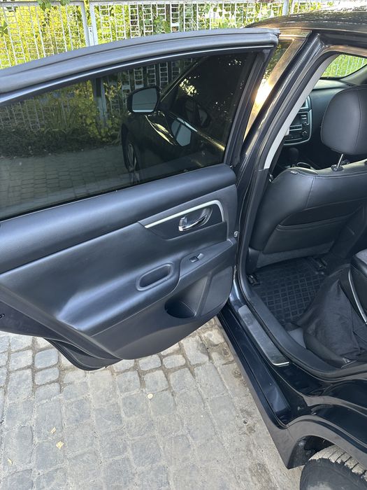 Продам nissan altima