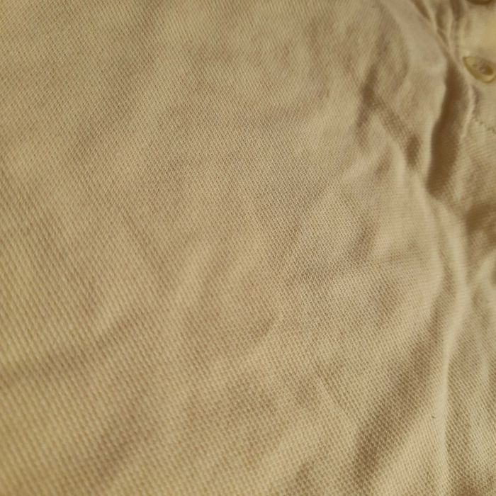 Укорочена футболка з коміром