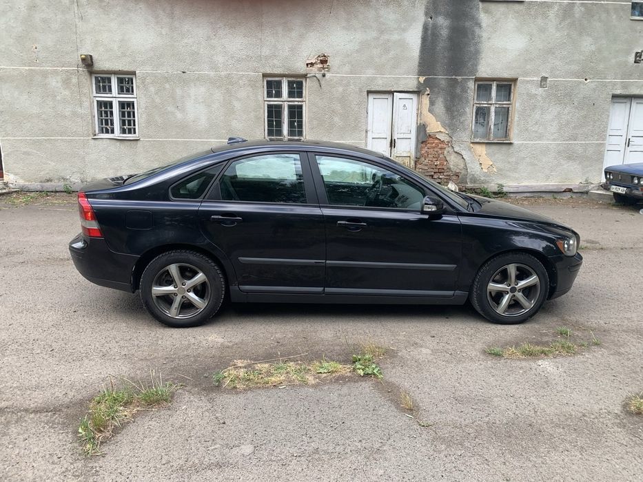 VOLVO S40 для військових