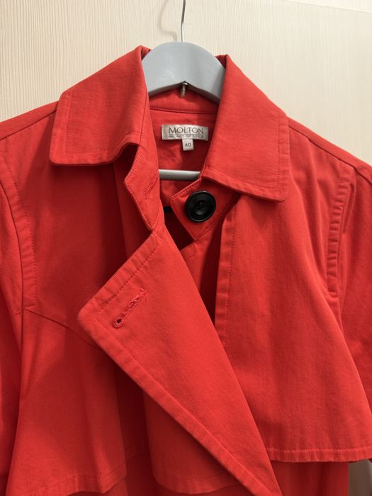 Czerwony płaszcz Molton jesienny zapinany wiązany elegancki rozmiar 40
