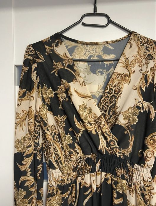 Elegancka sukienka wzory czarny złoty