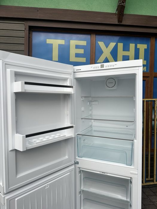 Холодильник Liebherr CN4213