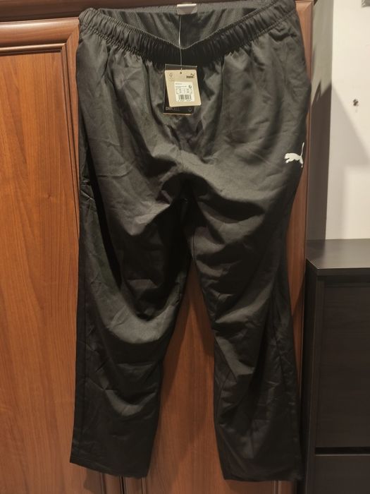Spodnie dresowe Puma, nowe