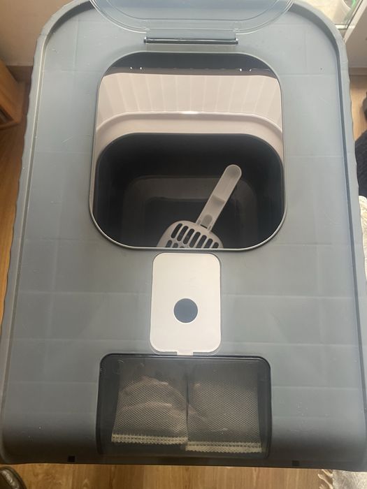 Liteira  para gatos Nova, sem uso !