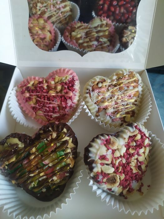 Сердечки з бельгійського шоколаду з натуральними додатками (Barry Cal)