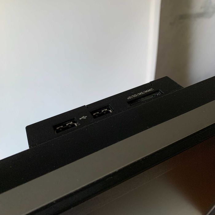 Монитор Dell U2410f