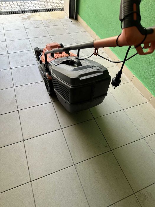 Corta Relva Black & Decker - 1600W 38cm - 60€