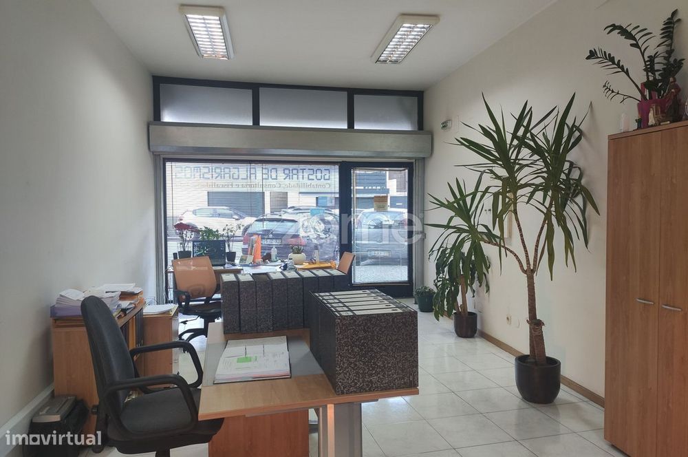 Loja para venda no centro da Maia