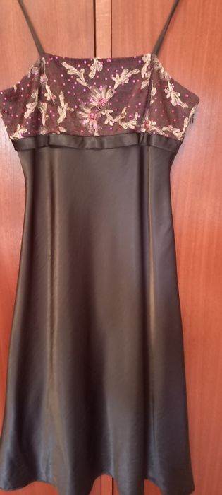 Vestido de cerimónia preto comprido usado c/ bolero rosa fushia,
