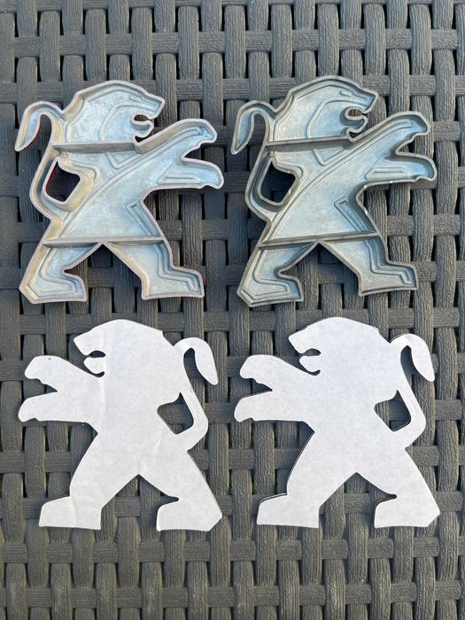 Emblema símbolo logótipo Peugeot