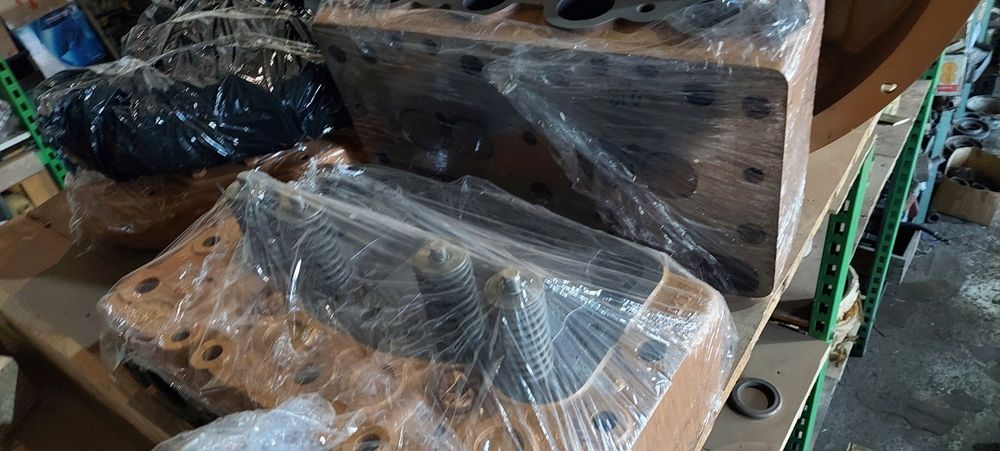 Головка блока цилиндров 51-02-3СП Д-160 Д 180 ЧТЗ Т-130 Т 170 Б-10
