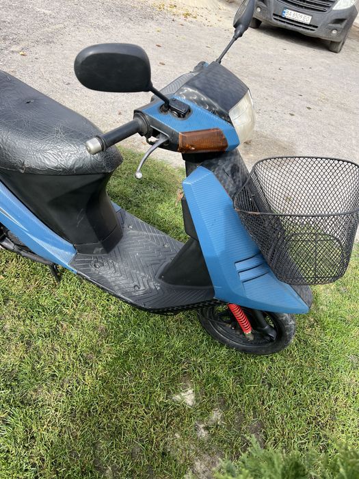 Скутер Suzuki 50 кубів