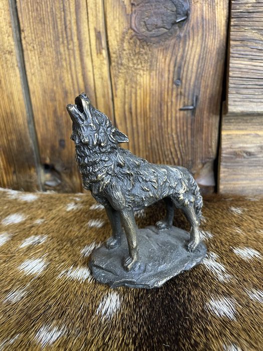 Wilk figurka z brązu myślistwo prezent S494