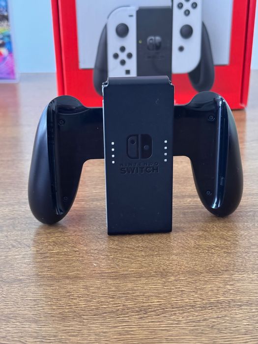Nintendo Switch Completo com Acessórios Extras - Ainda com garantia