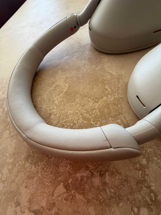 Sony WH-1000XM5 Noise Cancelling (Silver)