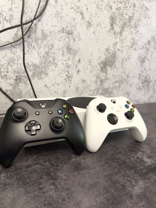 Продам Xbox series s