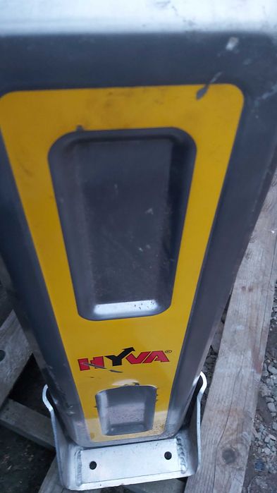 Nowy  aluminiowy porządny zbiornik oleju hydraulicznego  firmy HYVA