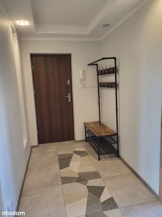Przestronne mieszkanie w centrum z balkonem i piwnicą