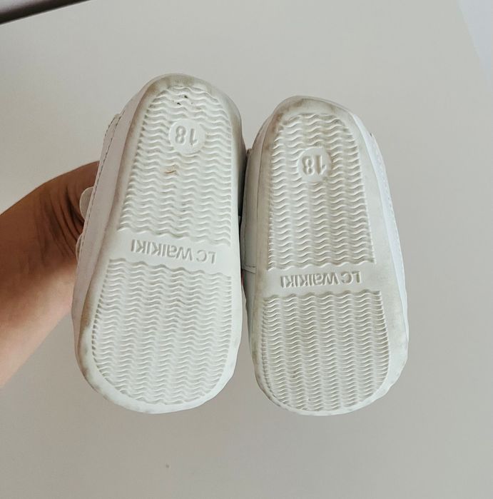 Roz. 18, Białe niechodki sneakersy