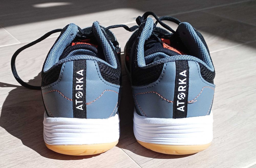Tenis de Andebol H100 Cinzento Preto Laranja, tam 43