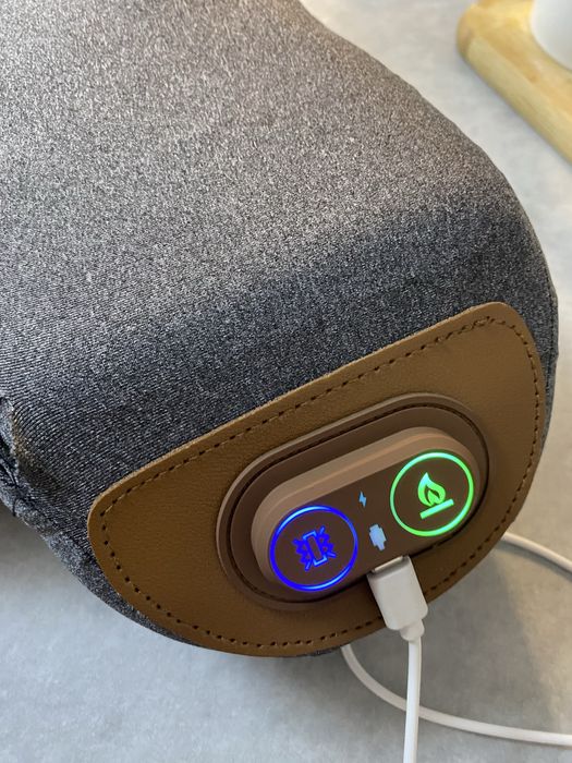 Масажер для шиї з підігрівом