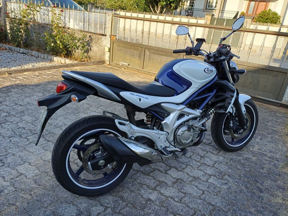 SUZUKI sfv 650 gladius - 2010