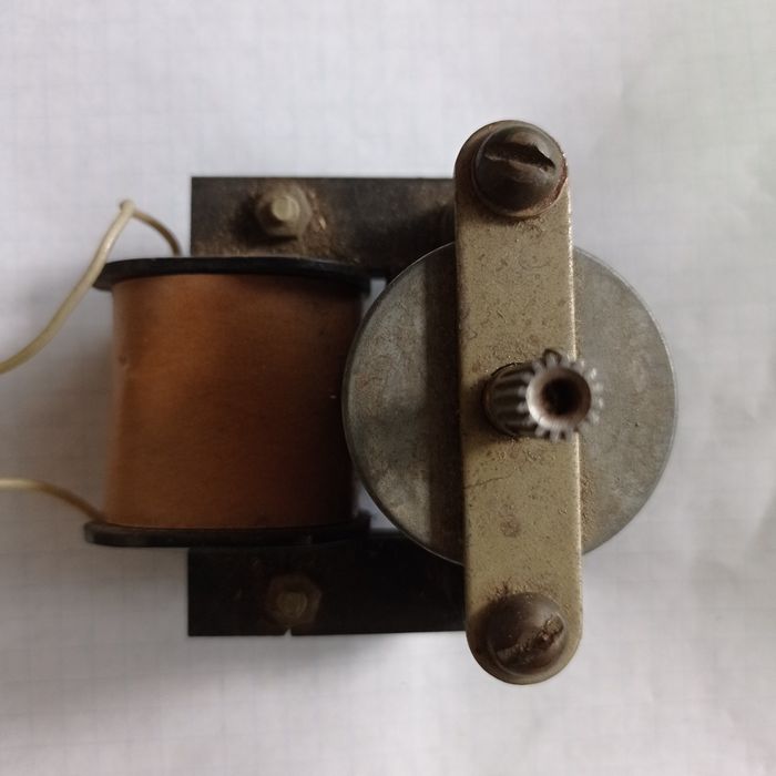 Продам Эл. Двигатель с редуктором