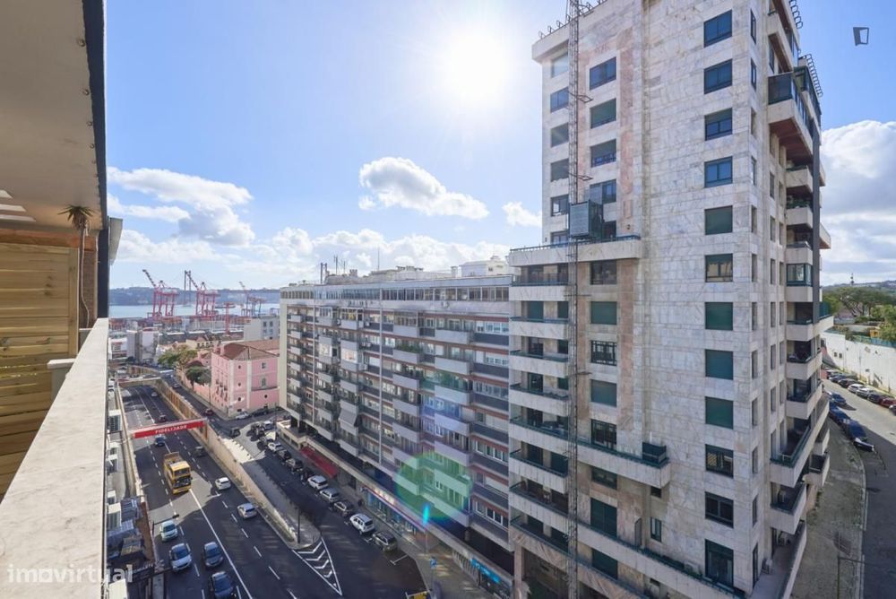 Quarto - localizado em Lapa Lisbon