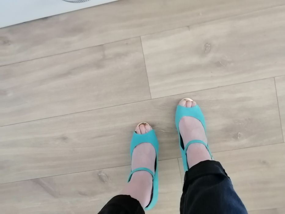 skórzane sandały na niskim obcasie,do tańca na wesele,komunię,stabilne