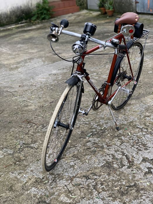 Bicicleta clássica e jantes