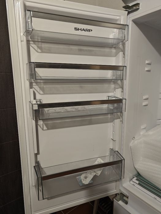 Холодильник Sharp