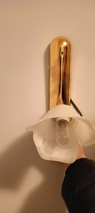 Kinkiet regulowany zloty z bialym klosz