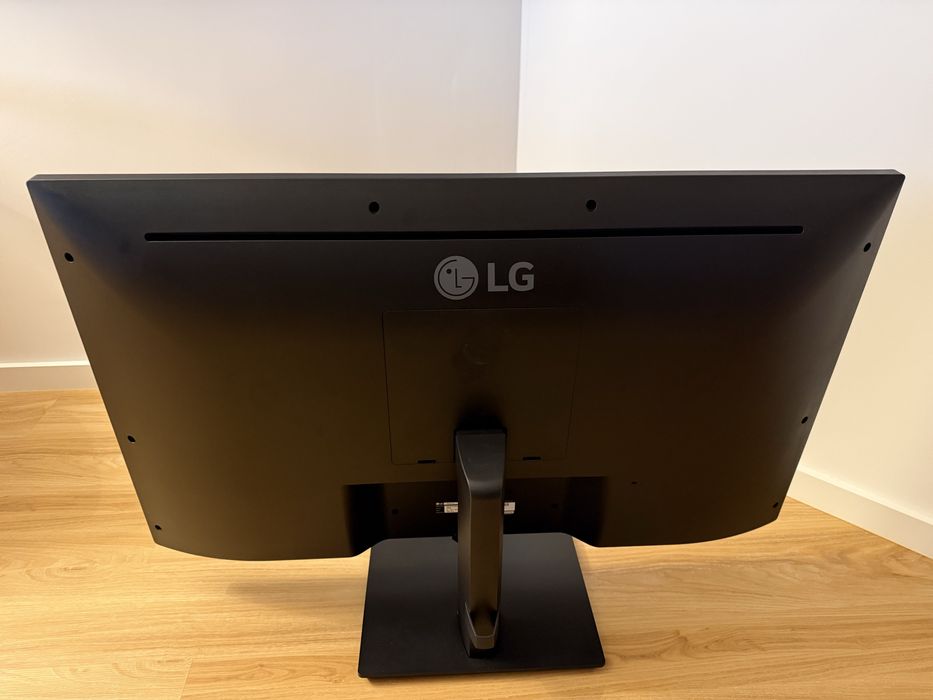 Monitor LG 43UD79-B (43'' - Ultra HD - LED IPS)