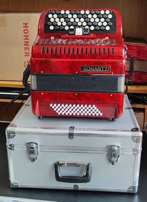 Acordeão Botões Sonantti novo por estrear com garantia