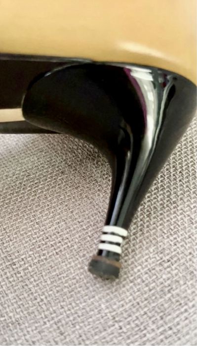 Sapatos de salyo bege da Emporio Armani