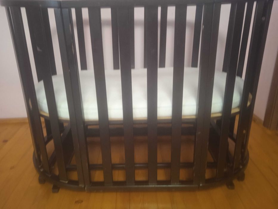 Продам дитяче ліжечко 6в1 з маятником